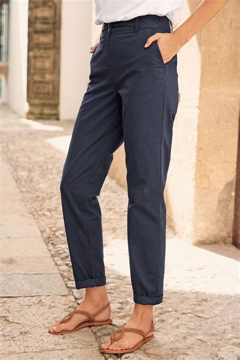 women's navy blue chino pants.